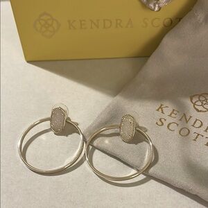 Kendra Scott White and Gold Geometric Hoop Earrings